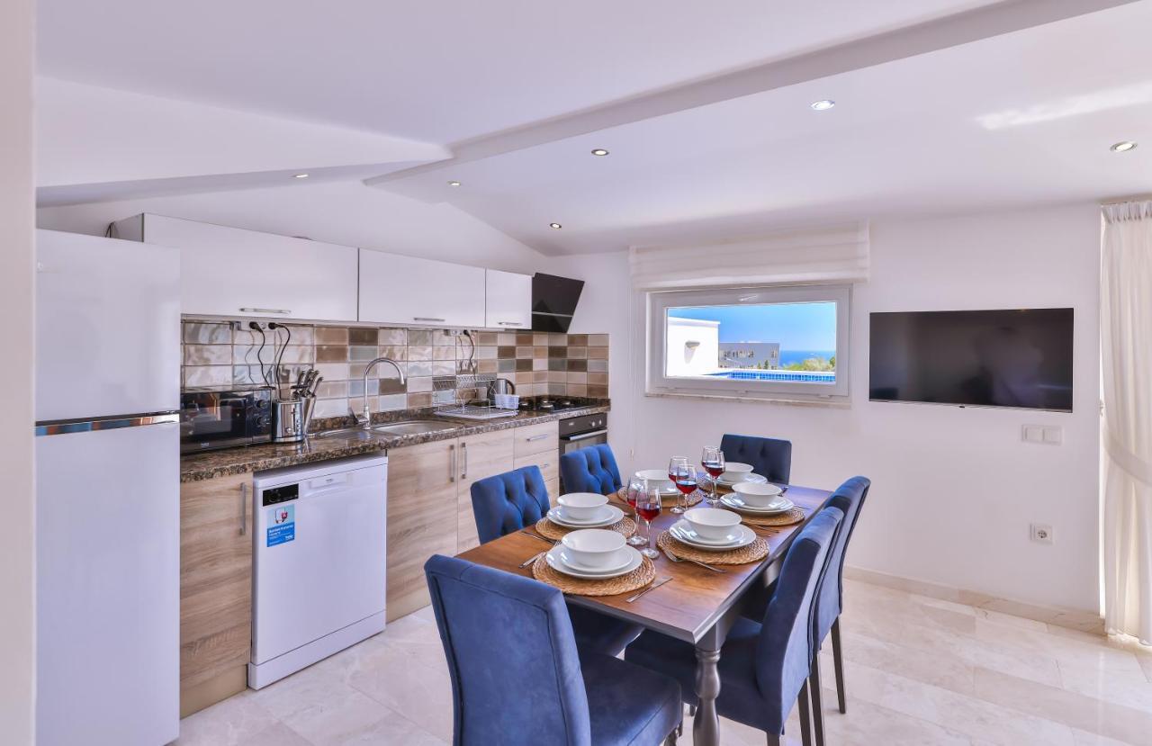 Olive View Penthouse Apartment